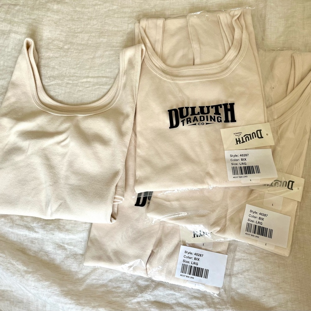 Duluth Trading Co Ribbed No-Yank Tank Lot of 5 (4 cream, 1 green)
